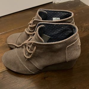 Toms Wedge Booties